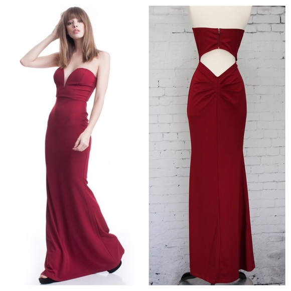 🦋MAKE AN OFFER!🦋 Deep Red Open Back Maxi - Picture 3 of 4